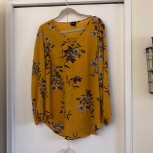 Torrid yellow floral top size 1